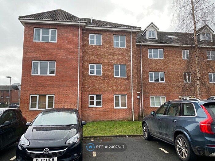 2 Bedroom Flat To Rent In Tullis Gardens, Glasgow, G40