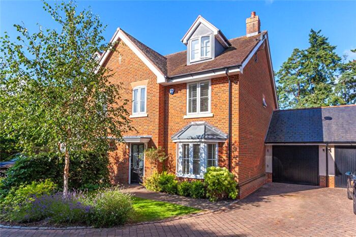5 Bedroom Semi-Detached House For Sale In Tennyson Mews, Shiplake, Oxfordshire, RG9