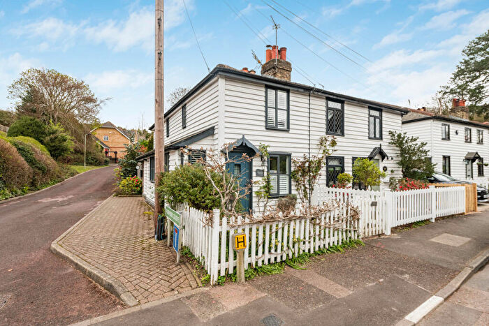 2 Bedroom Cottage For Sale In Rushmore Hill, Pratts Bottom, BR6