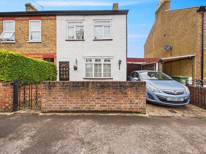 3 Bedroom Semi-detached House For Sale In Chattern Hill, Ashford, Surrey, TW15