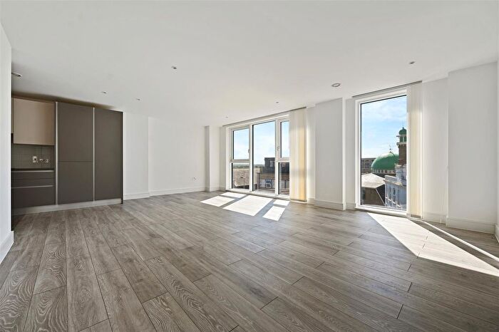 3 Bedroom Flat For Sale In Leverburgh House, High Street, Acton, W3