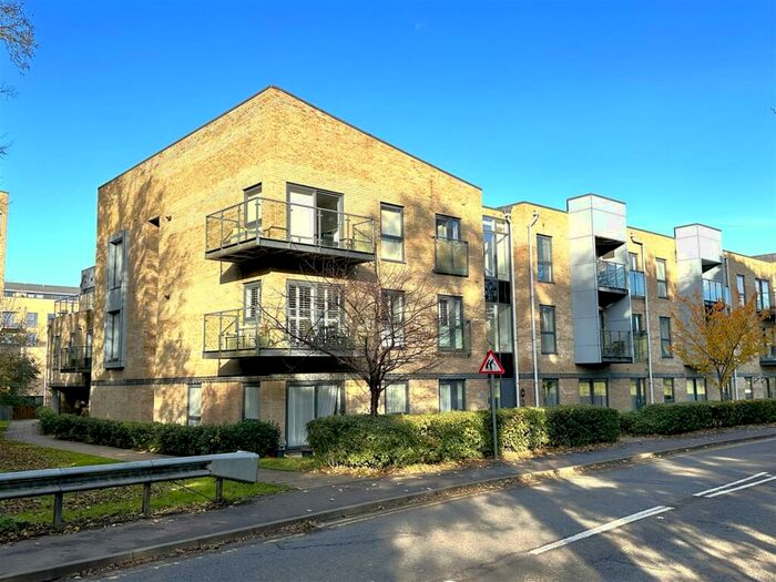 2 Bedroom Apartment To Rent In Nash Mils Wharf, Hemel Hempstead, HP3