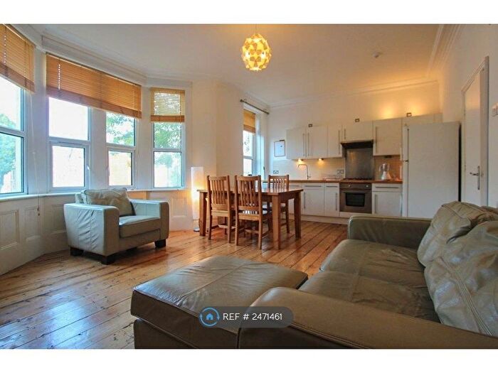 2 Bedroom Flat To Rent In Princes Street, Cardiff, CF24