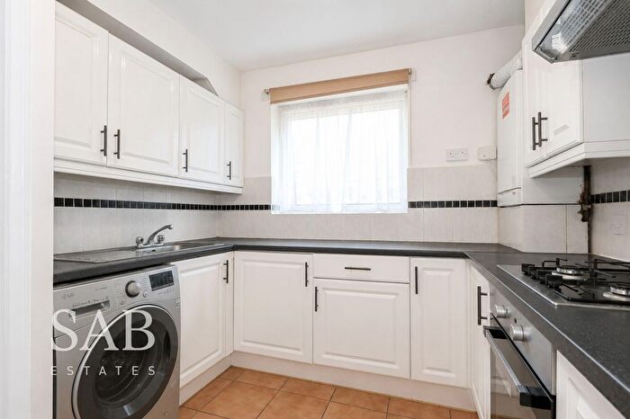 2 Bedroom Flat To Rent In Eastmead Avenue, Greenford, UB6