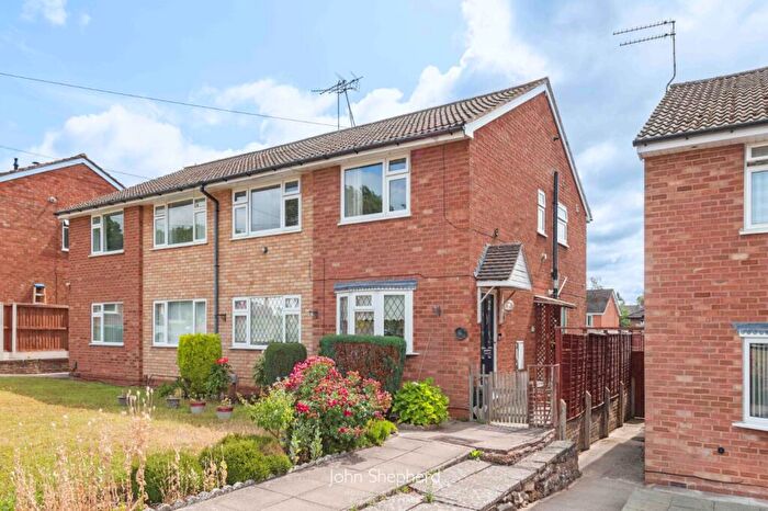 2 Bedroom Maisonette For Sale In Malfield Avenue, Webheath, Redditch, Worcestershire, B97