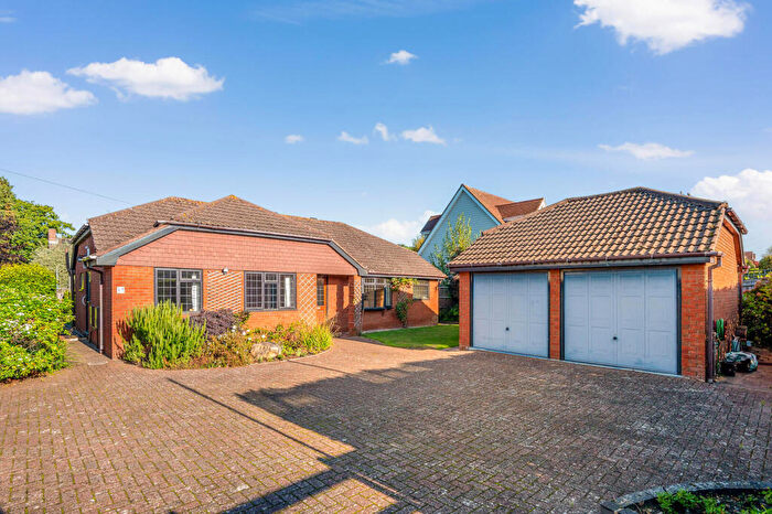 4 Bedroom Bungalow For Sale In St. Johns Road, Locks Heath, Southampton, SO31