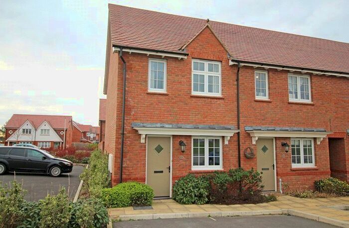 2 Bedroom End Of Terrace House To Rent In Park Grove, Holsworthy, EX22