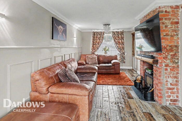 3 Bedroom Semi-Detached House For Sale In Cefn-Y-Lon, Caerphilly, CF83