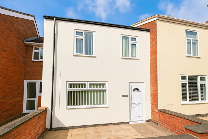 3 Bedroom Semi-Detached House To Rent In Grove Place, Leamington Spa, CV31