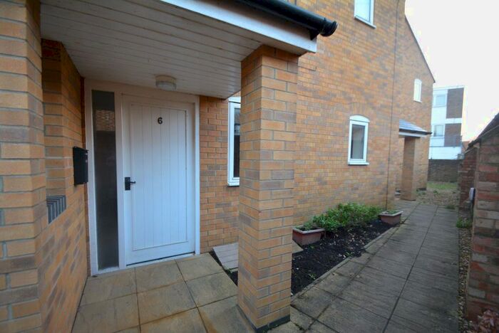 2 Bedroom Flat To Rent In Whitcourt, Whittlesey PE7