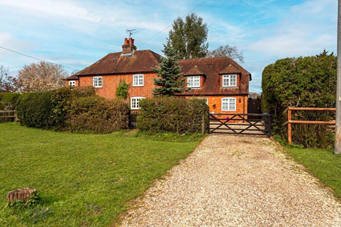 4 Bedroom Semi-Detached House For Sale In The Green, North Warnborough, RG29
