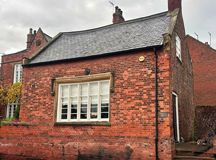 2 Bedroom Detached House For Sale In Main Street, HU14