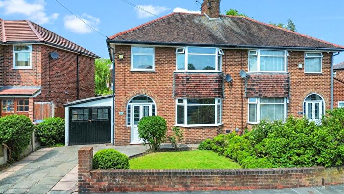 3 Bedroom Semi-Detached House For Sale In Alder Road, Prescot, L34