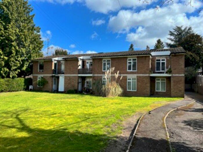 1 Bedroom Apartment To Rent In Purley, CR8