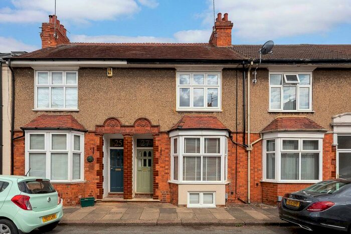 3 Bedroom Terraced House To Rent In Albany Road, Abington, Northampton, NN1