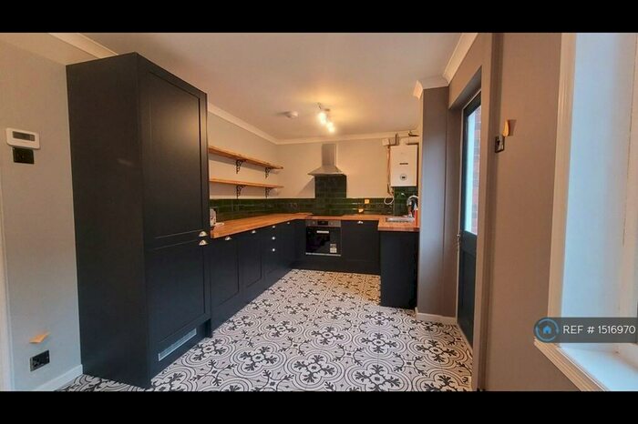 3 Bedroom Semi-Detached House To Rent In Bevan Close, Southampton, SO19