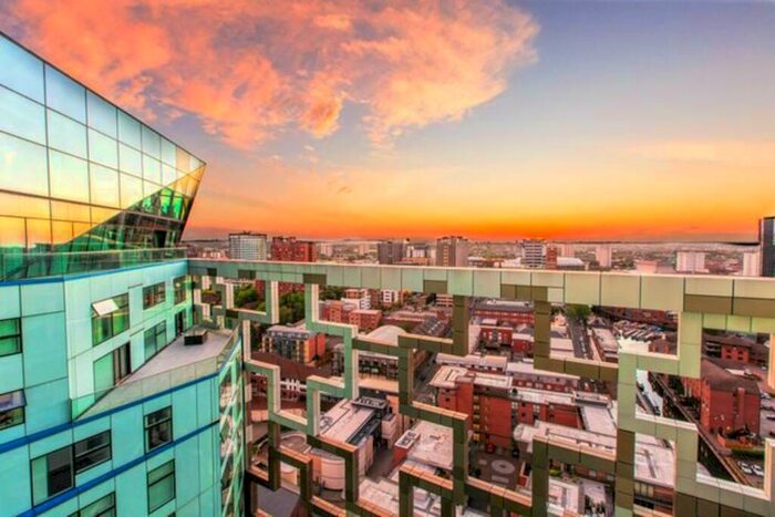Apartment To Rent In The Cube, Birmingham City Centre, B1