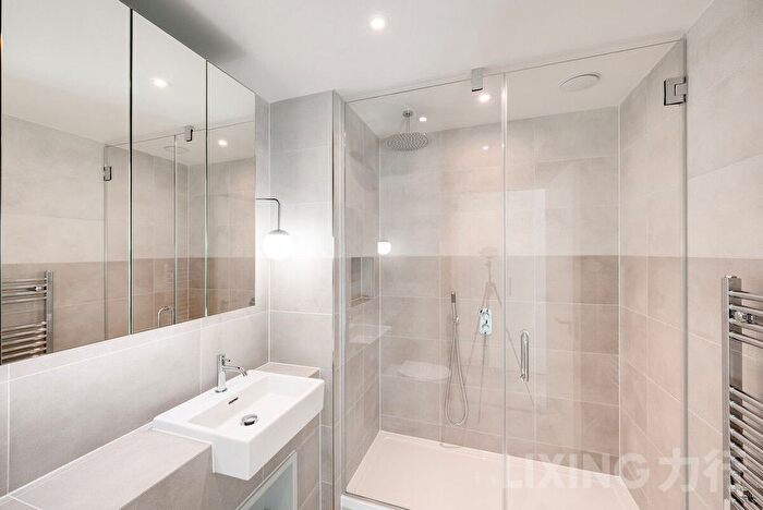 2 Bedroom Flat To Rent In Menara Point, Twlevetrees Park, E16