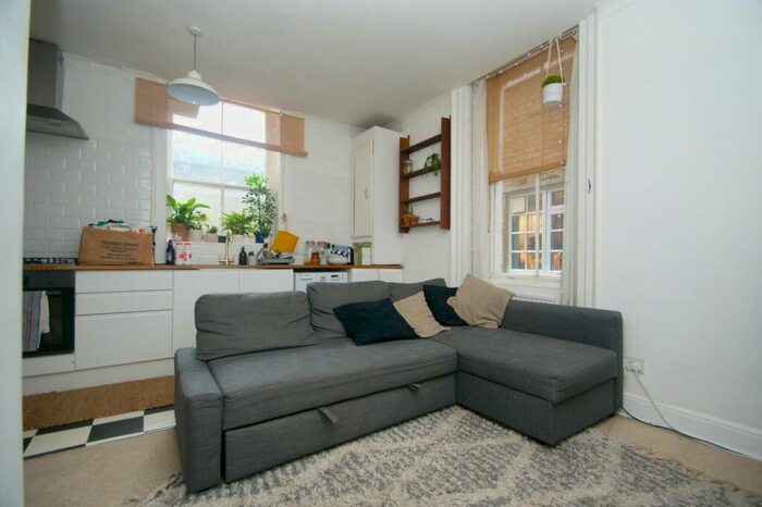 2 Bedroom Apartment To Rent In King Street, Margate, CT9