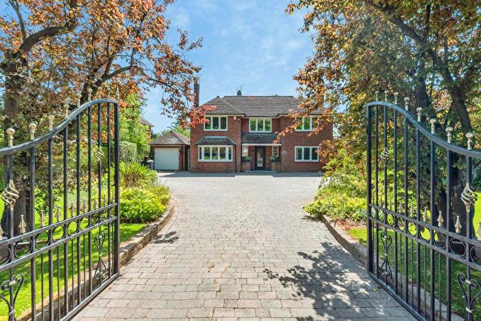 4 Bedroom Detached House For Sale In Manthorpe Road, Grantham, NG31