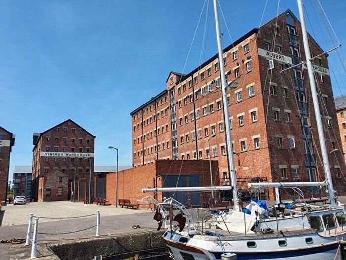 1 Bedroom Flat For Sale In Vinings Warehouse, Gloucester Docks, GL1