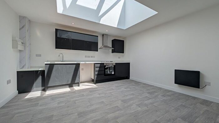 2 Bedroom Flat To Rent In Lorne Road, Dover, Kent, CT16