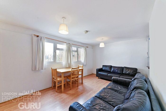 4 Bedroom Terraced House To Rent In Savill Gardens, London, SW20