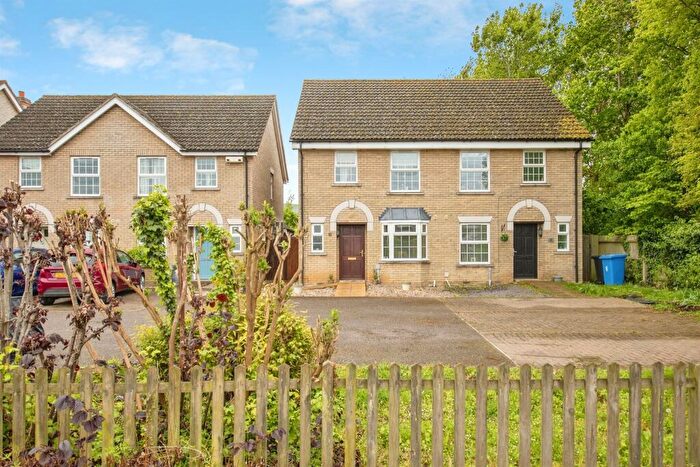 3 Bedroom Semi Detached House For Sale In Waldingfield Road, Sudbury, CO10