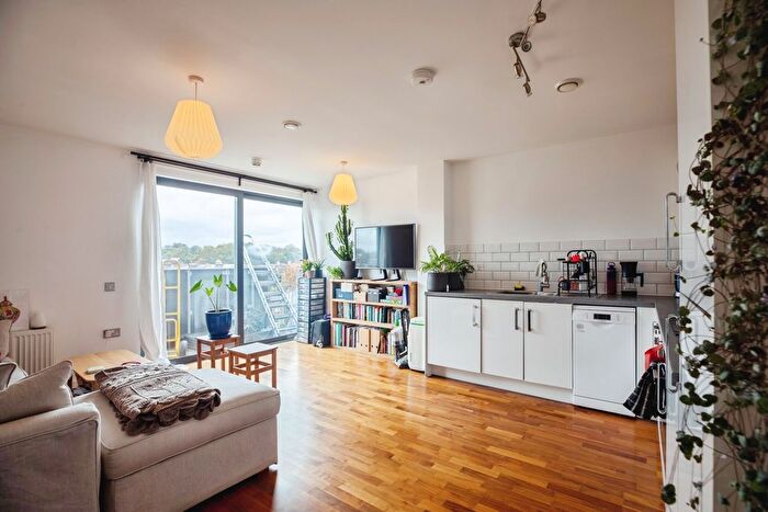 1 Bedroom Flat For Sale In Thurston Road, London, SE13