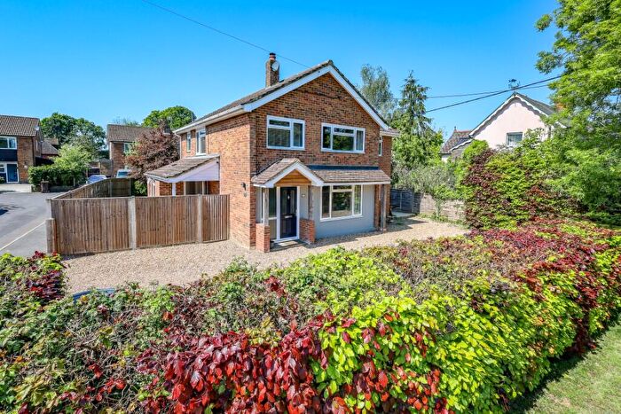 4 Bedroom Detached House For Sale In The Green, Liss, Hampshire, GU33