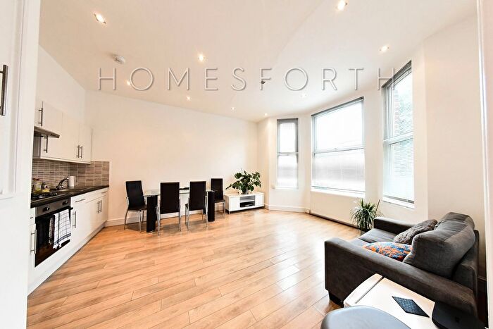 2 Bedroom Flat To Rent In Minster Road, West Hampstead, NW2