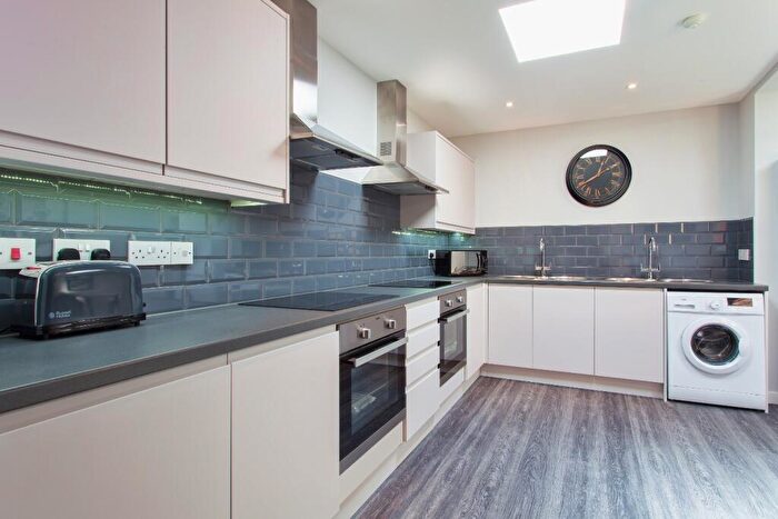 1 Bedroom End Of Terrace House To Rent In High Street North, Dunstable, LU6