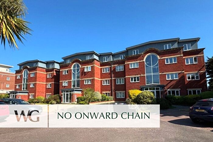 4 Bedroom Flat For Sale In Douglas Avenue, Exmouth, EX8