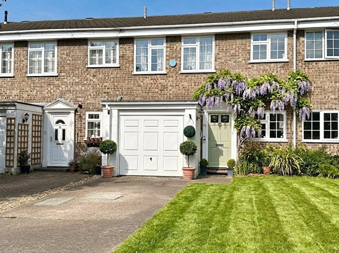 4 Bedroom Terraced House For Sale In Westbury Road, New Malden, KT3