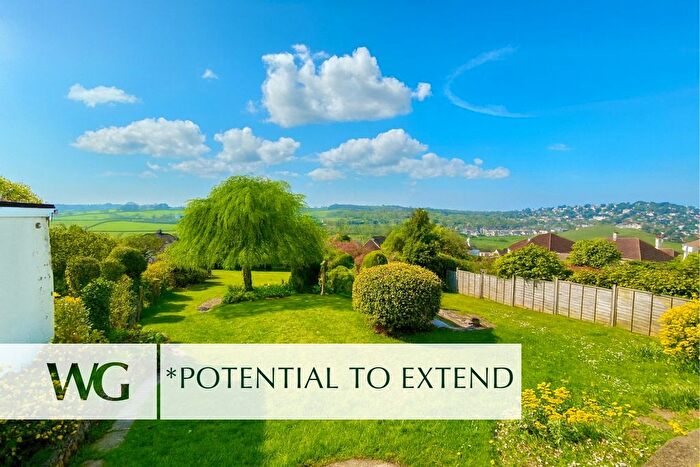 2 Bedroom Bungalow For Sale In Newton Abbot, Devon, TQ12