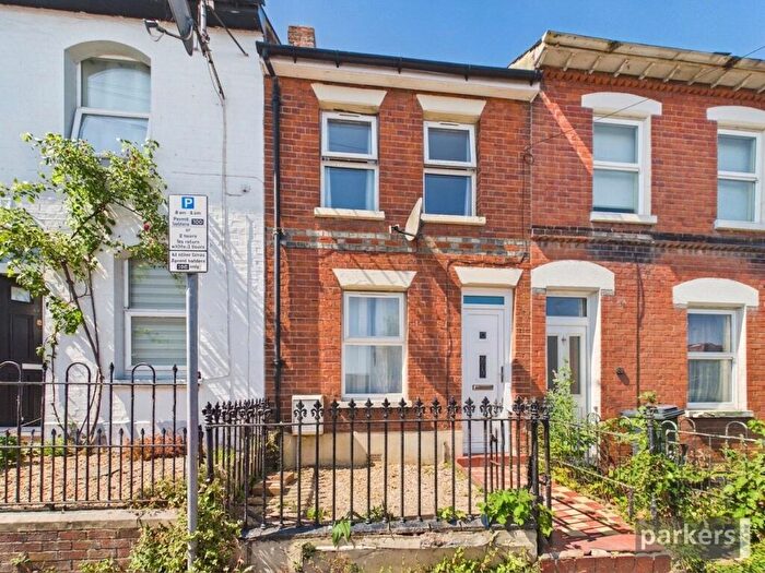 3 Bedroom Terraced House To Rent In Hill Street, Reading, Berkshire, RG1