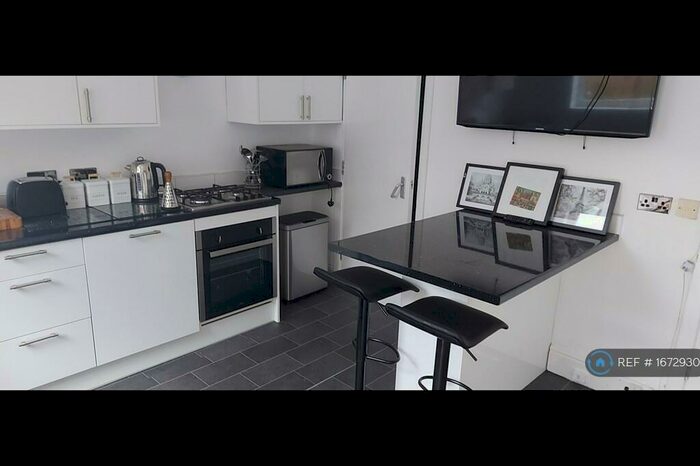 4 Bedroom Terraced House To Rent In Neill Road, Sheffield, S11