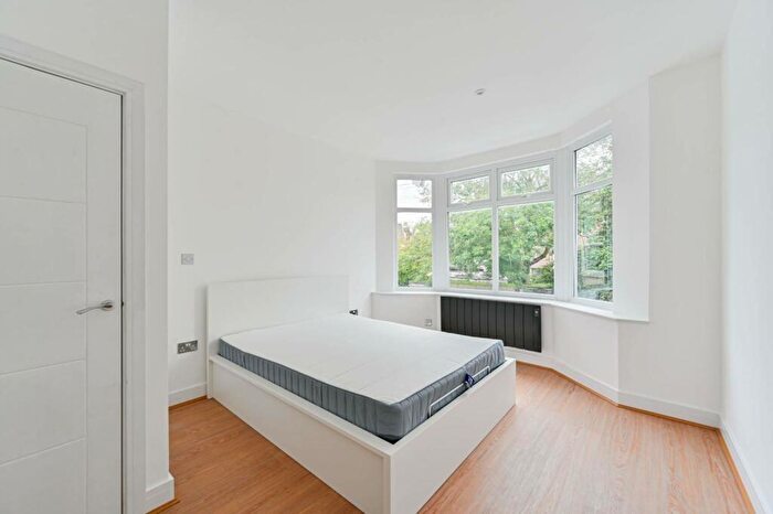 2 Bedroom Flat To Rent In Benham Lane, Thornton Heath, CR0