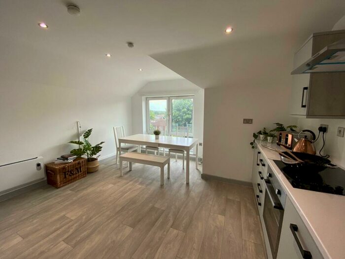 5 Bedroom Apartment To Rent In Mooregate House, Middle Street, NG9