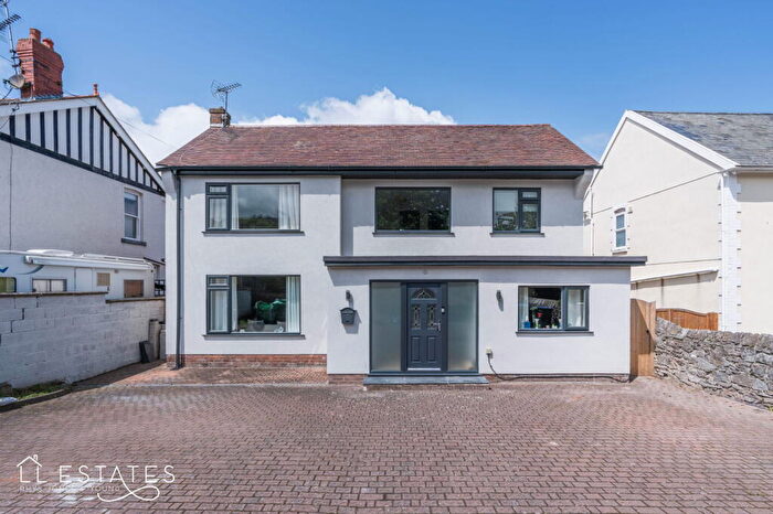 4 Bedroom Detached House For Sale In Gronant Road, Prestatyn, LL19