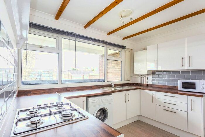 2 Bedroom Flat To Rent In Kidbrooke Park Close, London, SE3