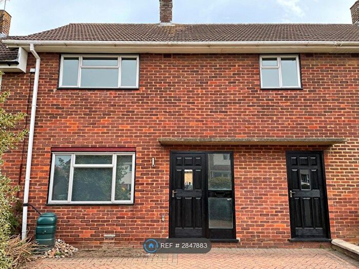 3 Bedroom Terraced House To Rent In Fawters Close, Brentwood, CM13