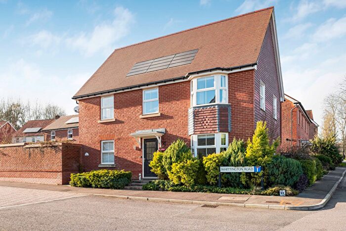 4 Bedroom Detached House For Sale In Whittington Road, Petersfield, Hampshire, GU31