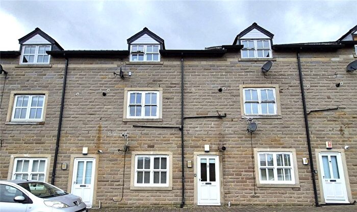 1 Bedroom Flat To Rent In Square Street, Ramsbottom, Bury, Greater Manchester, BL0