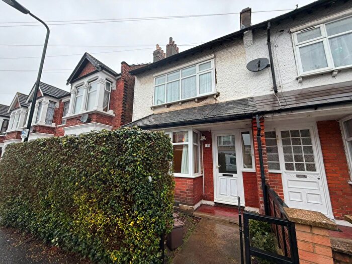 3 Bedroom Terraced House To Rent In Canterbury Road, E10