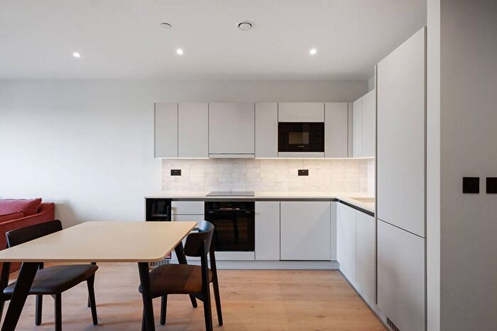 1 Bedroom Flat To Rent In The Draper, Colindale, London, NW9