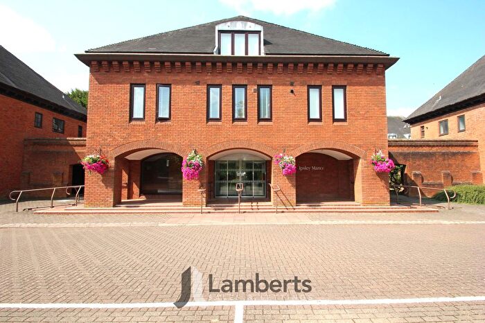 2 Bedroom Flat For Sale In Berrington Close, Ipsley, B98