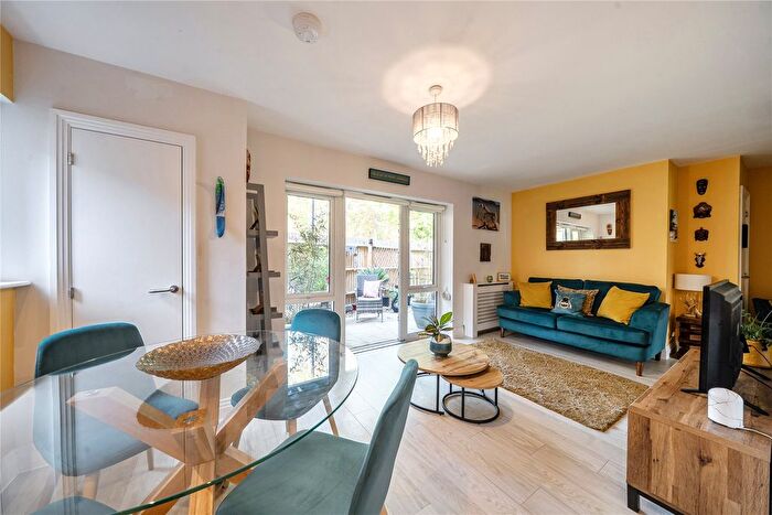 1 Bedroom Maisonette For Sale In Caesar Road, Beckenham, BR3