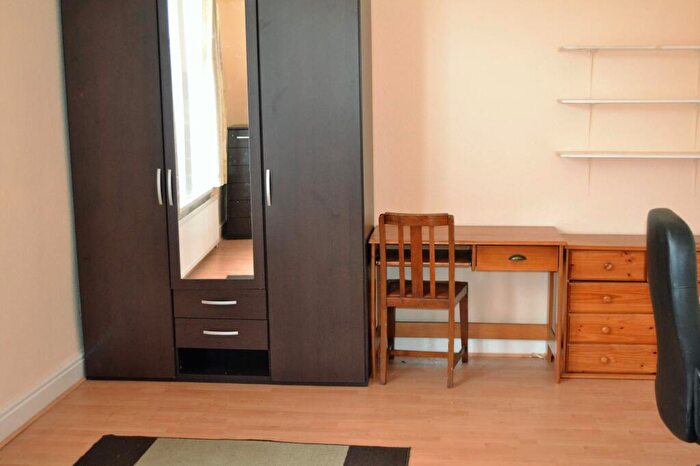 4 Bedroom House To Rent In Duncan Road, Manchester, M13