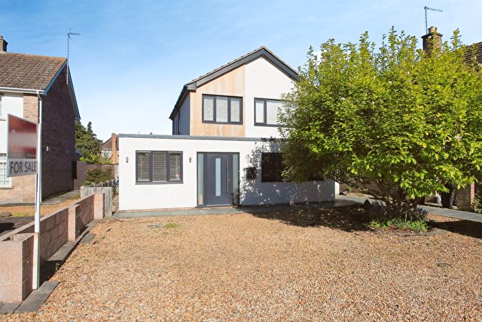 4 Bedroom Detached House For Sale In Lewes Gardens, Peterborough, PE4